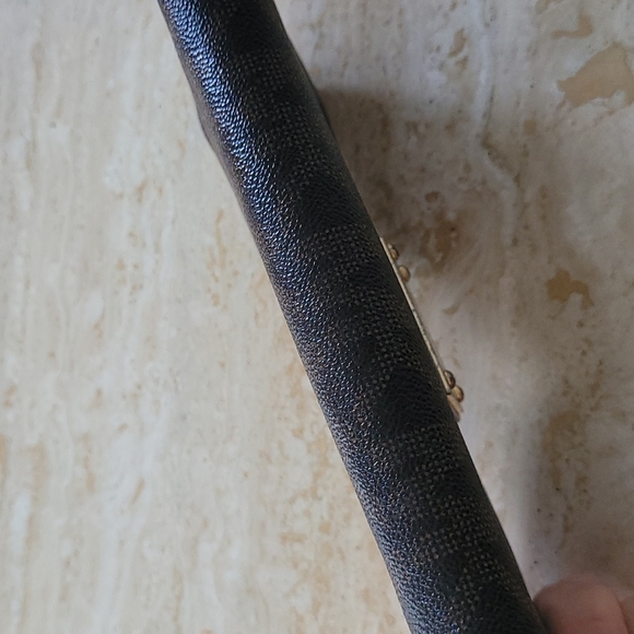 Michael Kors Signature Wallet - Picture 14 of 16